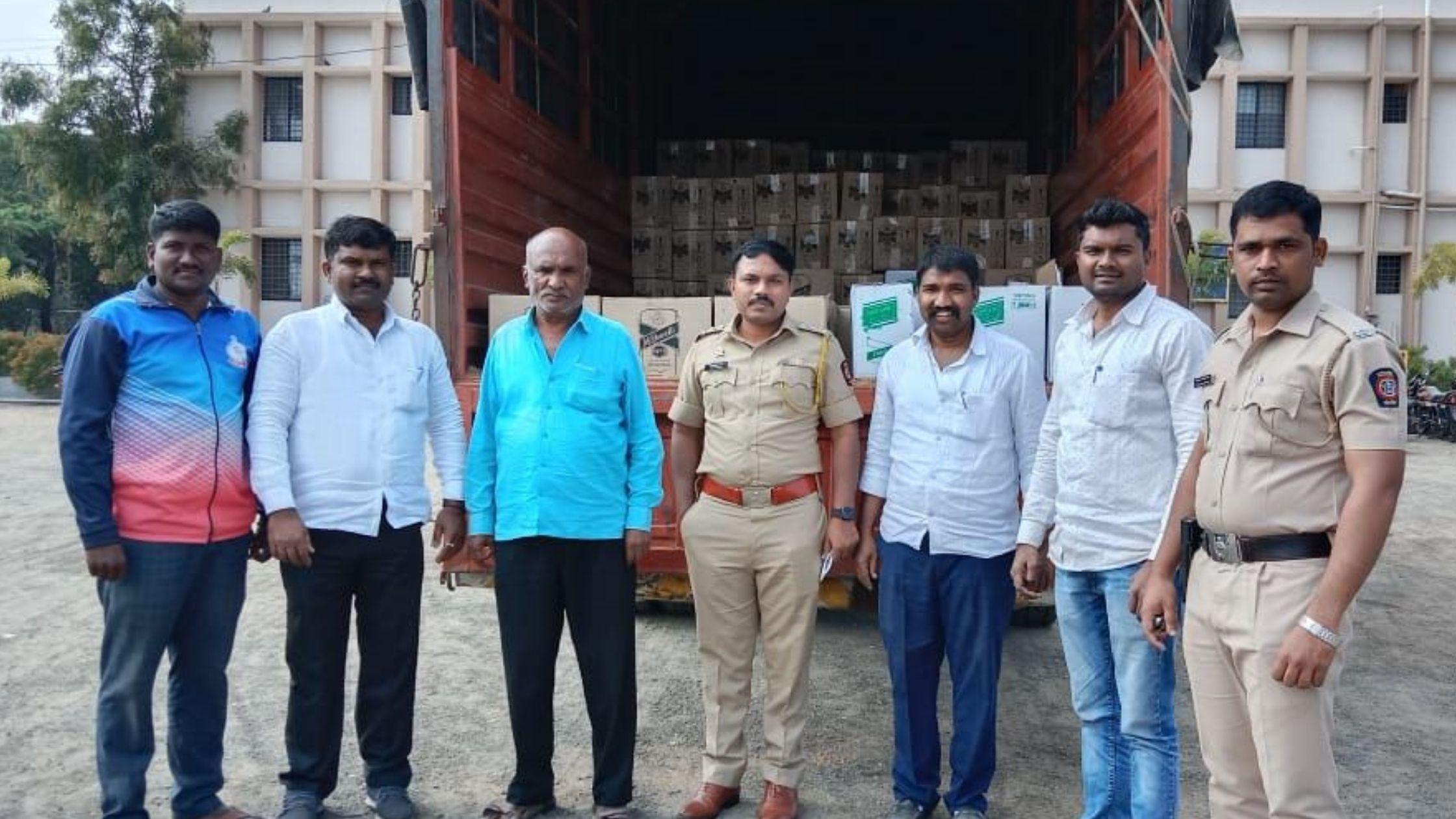 Raid on tempo in Karjat smuggling foreign liquor; 34 lakhs seized by DYSP Annasaheb Jadhav's team