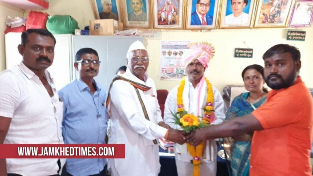 Unopposed election of Abasaheb Dhawale as Deputy sarPanch of Halgaon