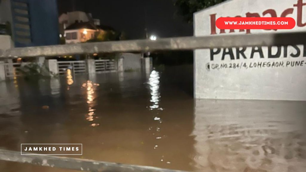 Heavy rains in Pune, water everywhere, many parts flooded, water entered many houses