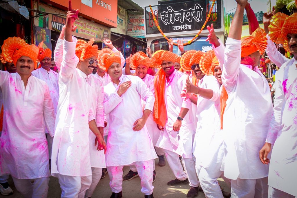 Jamkhed Police's Manmurad Dance to DJ's Beats, Ganesh Immersion Procession of Jamkhed Police Station Attracted the Attention of Jamkhedkars, Ganesh visarjan 2022, ganeshotsav 2022,