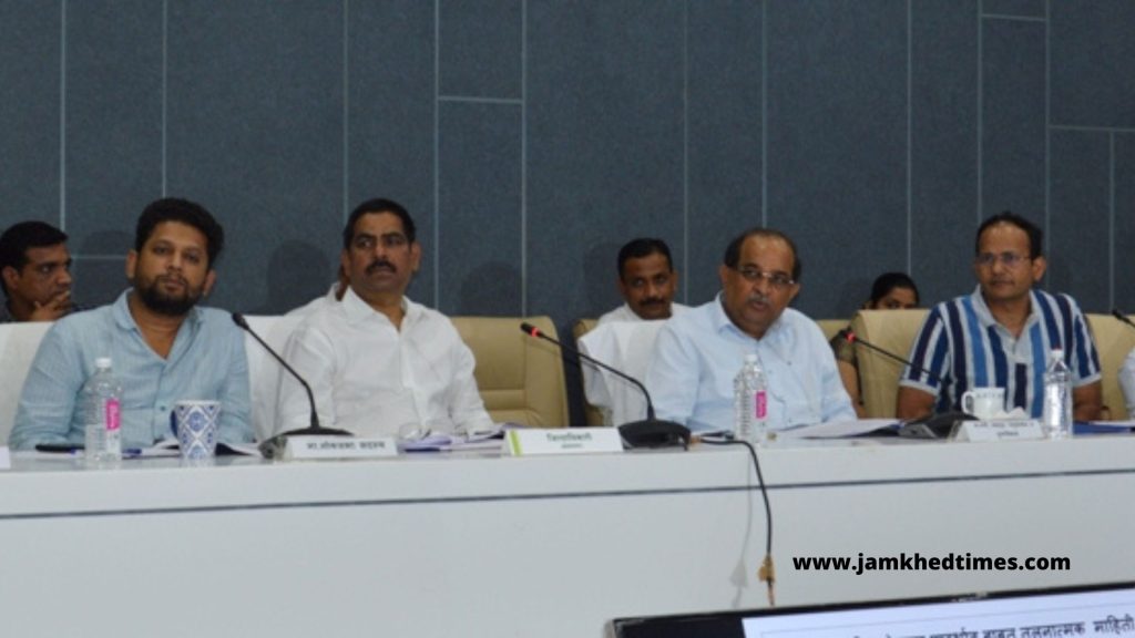 Animal Husbandry Minister Radhakrishna Vikhe Patil's big announcement about lumpy disease