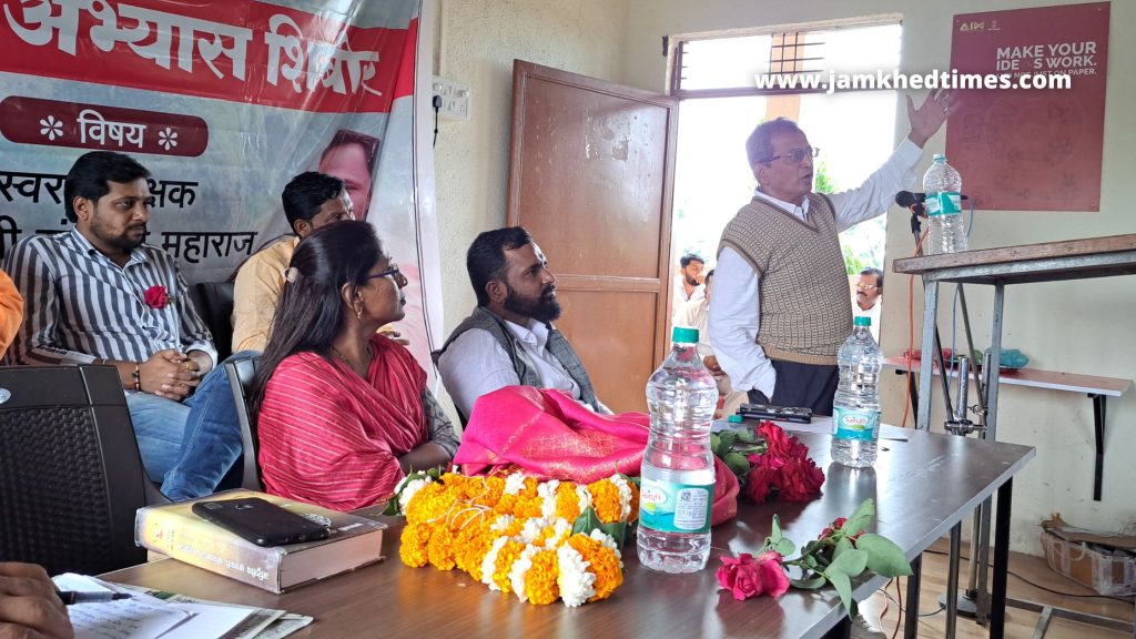Tearing off the veils of those who write false history is the need of the hour - Historian Anant Darwatkar
