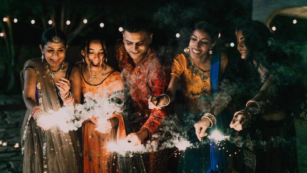 Diwali 2022, How did Ammunition ब brought by Mughals become an integral part of Indian festival celebration? Learn interesting history,
