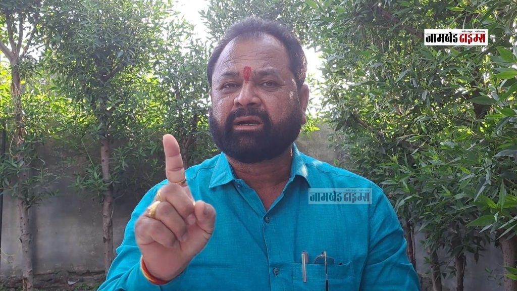 Dr Bhagwan Murumkar's serious allegations against the Andure brothers, Murumkars have read sensitive cases, but are ready to take political renunciation and sit in jail,Murumkars announcement