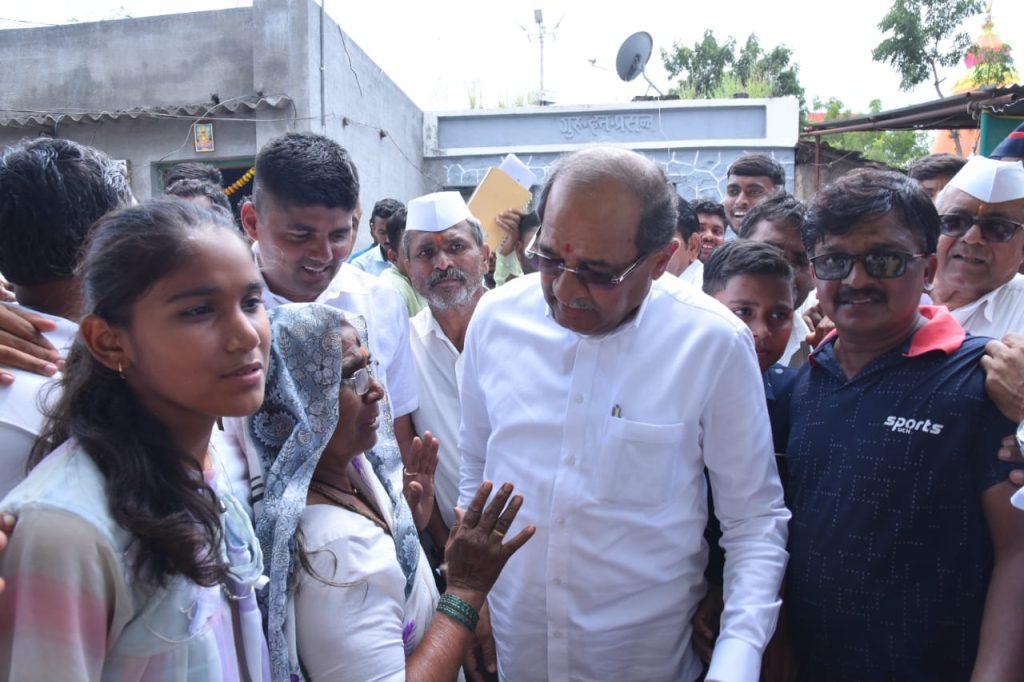 In case of death of four children Vikhe-Patals gave important orders, families of the deceased announced aid of 11 lakhs each, Sangamner news, Khandarmalwadi incident