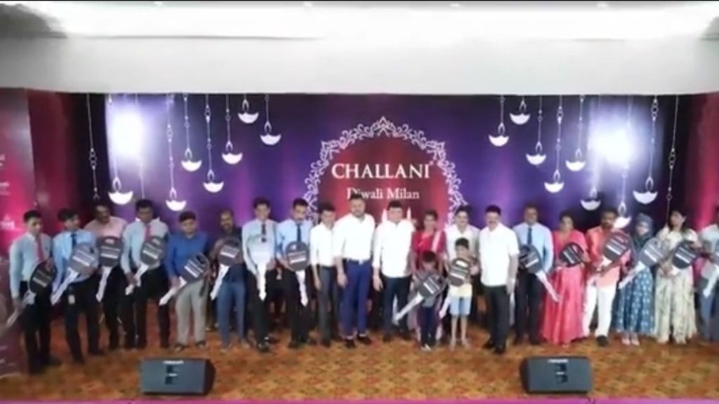 Diwali 2022 Bonuses and Gifts News, Owner of Jayanti jewelery store in Chennai gifts cars and bikes to employees on Diwali, Jayanti Lal Chalani,Diamond merchant Savji Dholakia news,