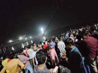 Gujarat Morbi News live, 91 killed, 100 injured in Morbi bridge collapse in Gujarat, death toll likely to rise, morbi latest news,
