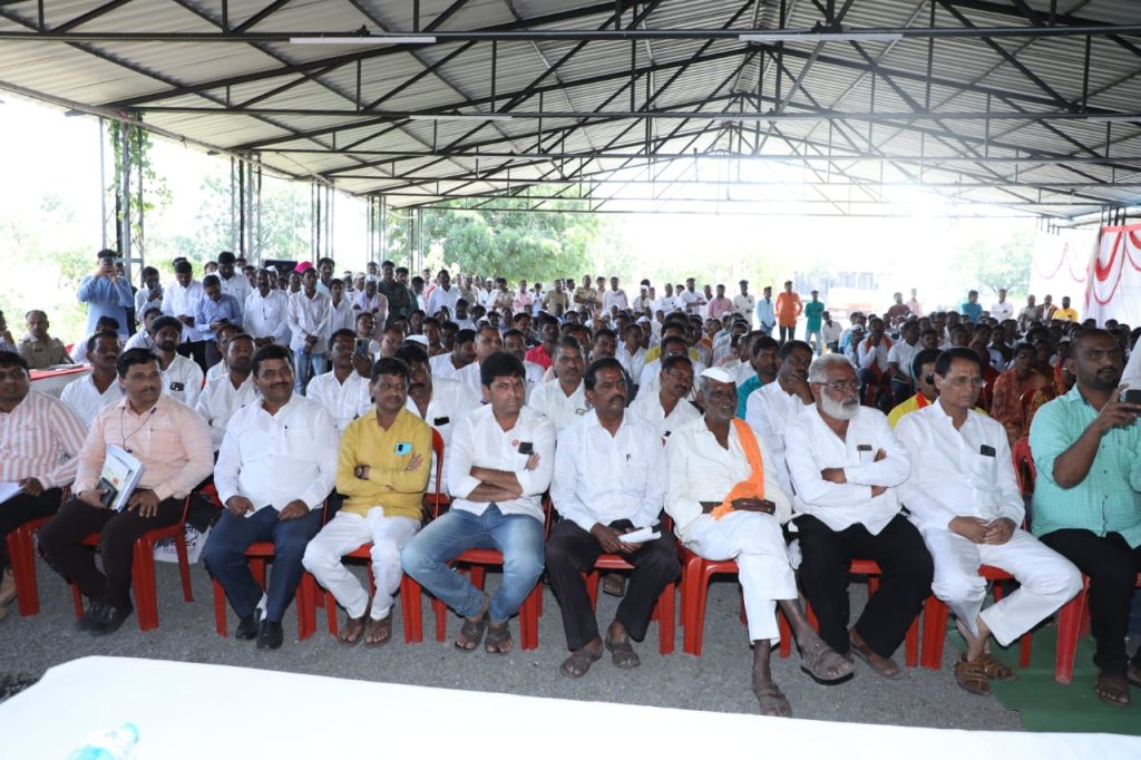 Ram Shinde, MLA Ram Shinde in the Maidan for the help of the damaged farmers, MLA Ram Shinde demanded the Revenue Minister Radhakrishna Vikhe-Patil to take a strategic decision on this burning issue!