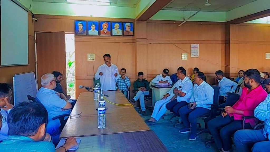 Jamkhed city development plan there should be rightful place for houses of disabled brothers, demand of Nayumbhai Subhedar city president of Prahar,