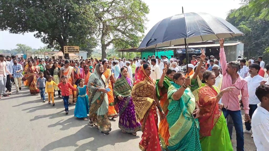 Janaseva Gram Vikas Panel celebrated Sunday, Rajurikar united with Vaishali Subhash Kaldate, rajuri Gram Panchayat Election 2022,