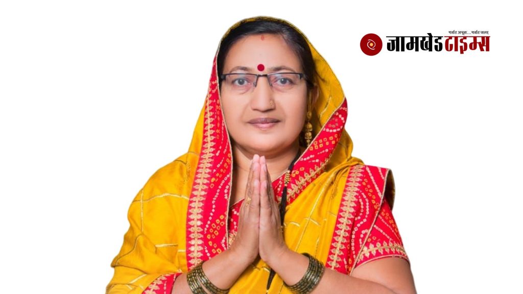 BJP leader Gautam Anna Utekar is King in the Shiur Gram Panchayat elections, BJP has blown away the ncp, Girja Utekar is sitting as Sarpanch of Shiur,