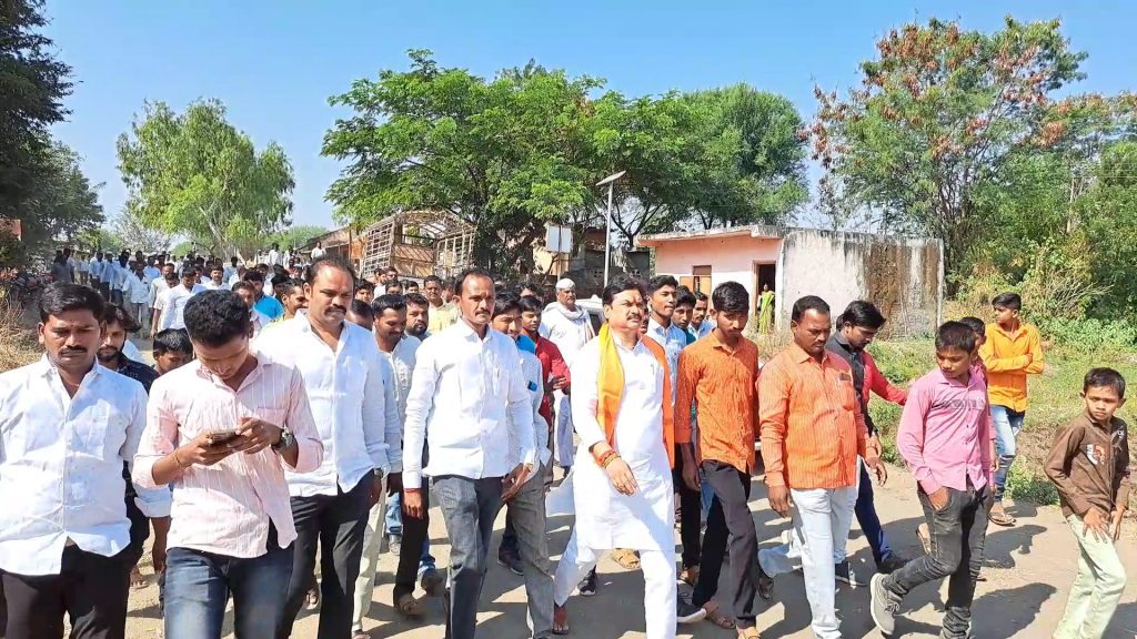 Distribution of educational materials to 300 students on initiative of Hattrick Sarpanch Maharudra Maharanwar in dhamangaon