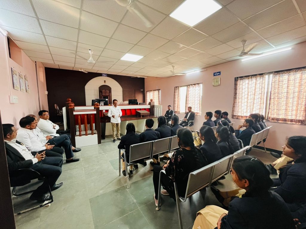 Students of Kalika Podar Learn School interacted with Judge Rajinikanth Jagtap, Students of Kalika Podar Learn School enjoyed court proceedings,