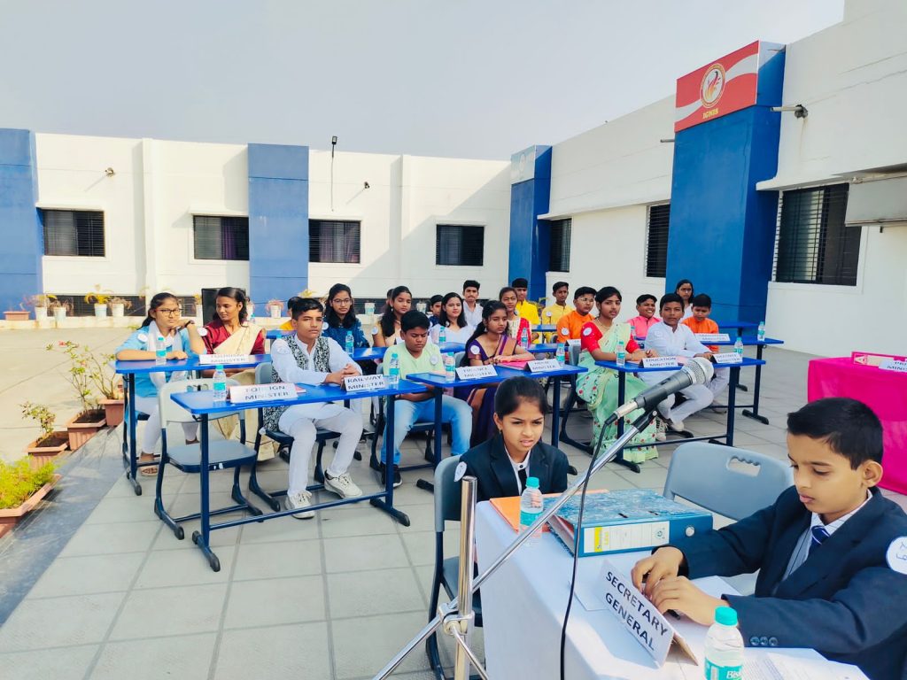 Kalika Podar Learn School conducted parliamentary functions, students became ministers MPs secretaries