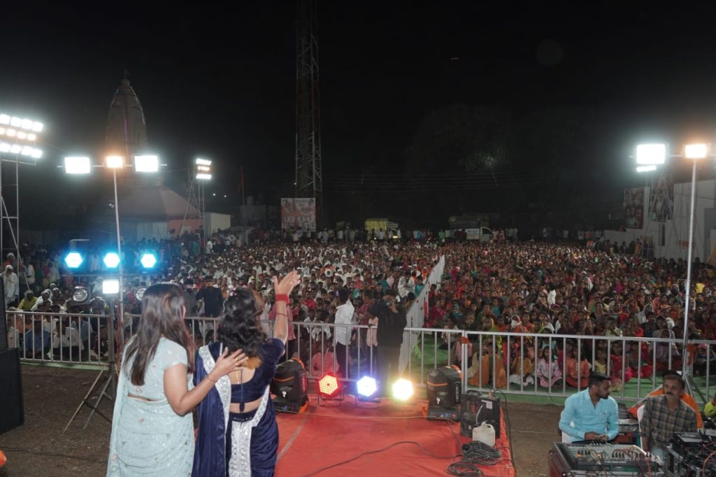 Naigaon festival organized by social activist Sandhyatai Sonawane has sparked strong discussion in Jamkhed taluka