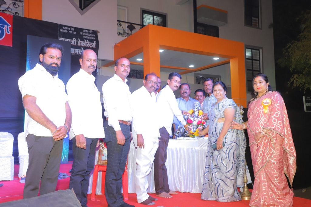 Oxford English School's innovative initiative to unleash students' talents lauded - Group Education Officer Kailas Khaire, jamkhed latest news,