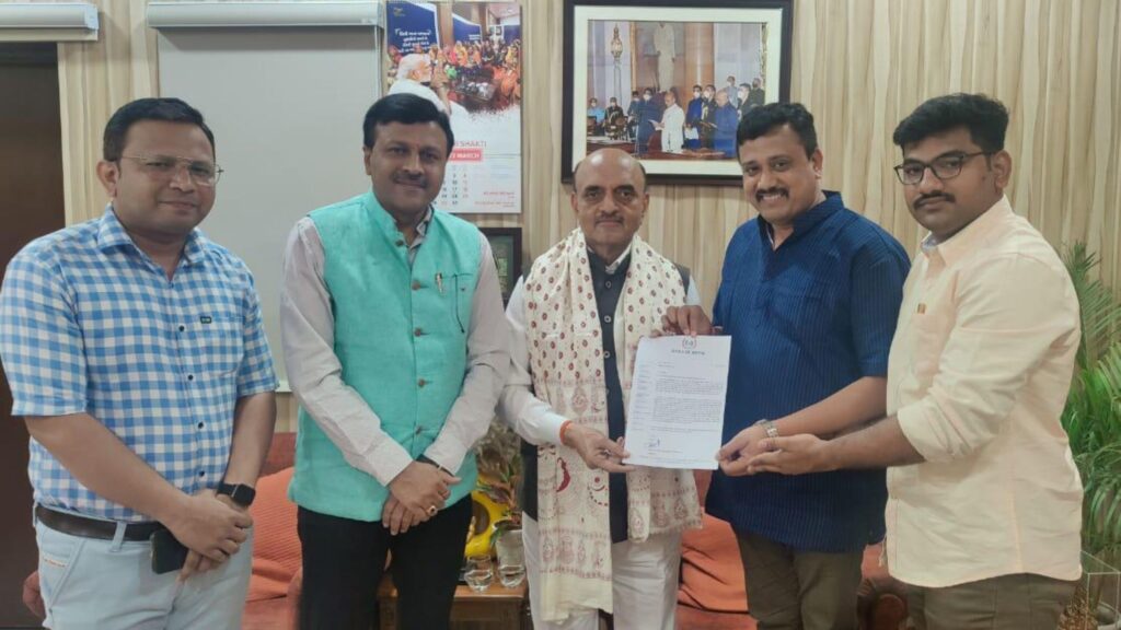 Central government should take bold decision to create corporation for the future of journalists - Voice of Media National President Sandeep Kale demands