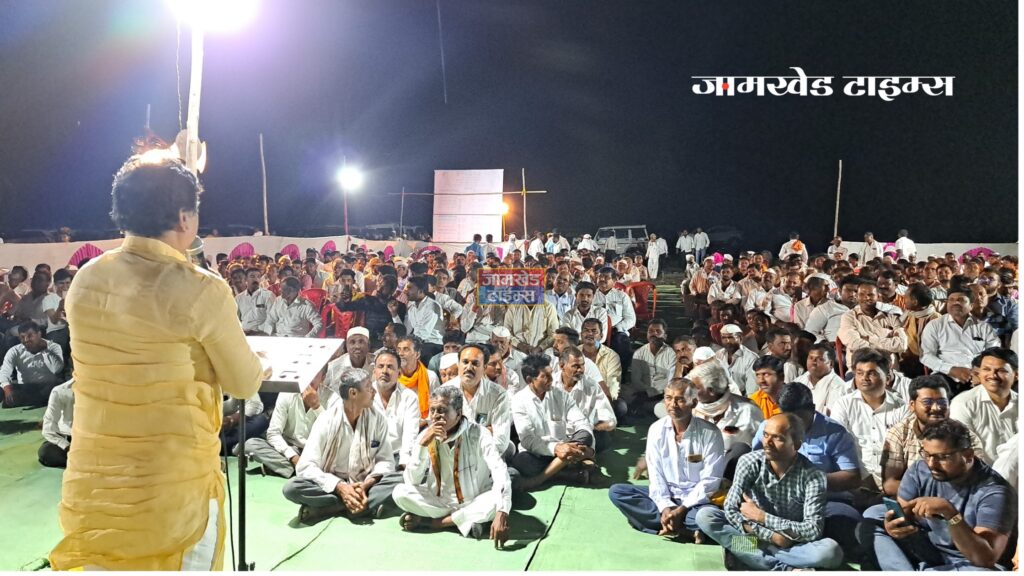 Jamkhed, I am not an activist who sacrifices activists for his own name, You support me, I will give drop by drop of my blood for you, MLA Ram Shinde emotional appeal voters in heavy rain, Ram Shinde speech