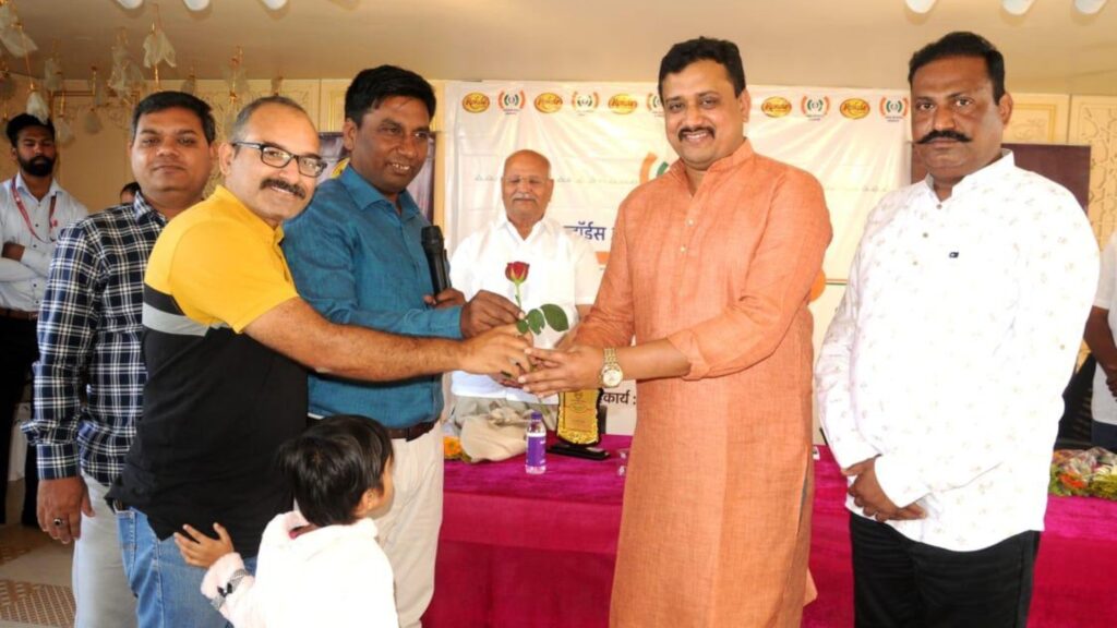 Nagpur, will fight for the facilities of journalists and their families - Voice of Media National President Sandeep Kale determined