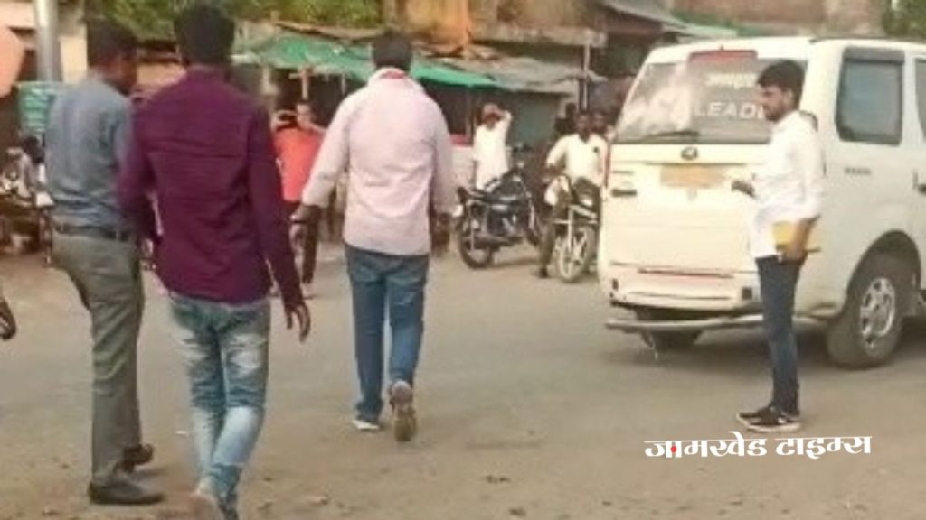 Jamkhed, Late night games, Rohit Pawar's U-turn, midnight meeting of farmers in Kharda, Jo Bund Se Gayi Wo Houd Se Nahi Aati discussion has gained momentum in Karjat Jamkhed Constituency,