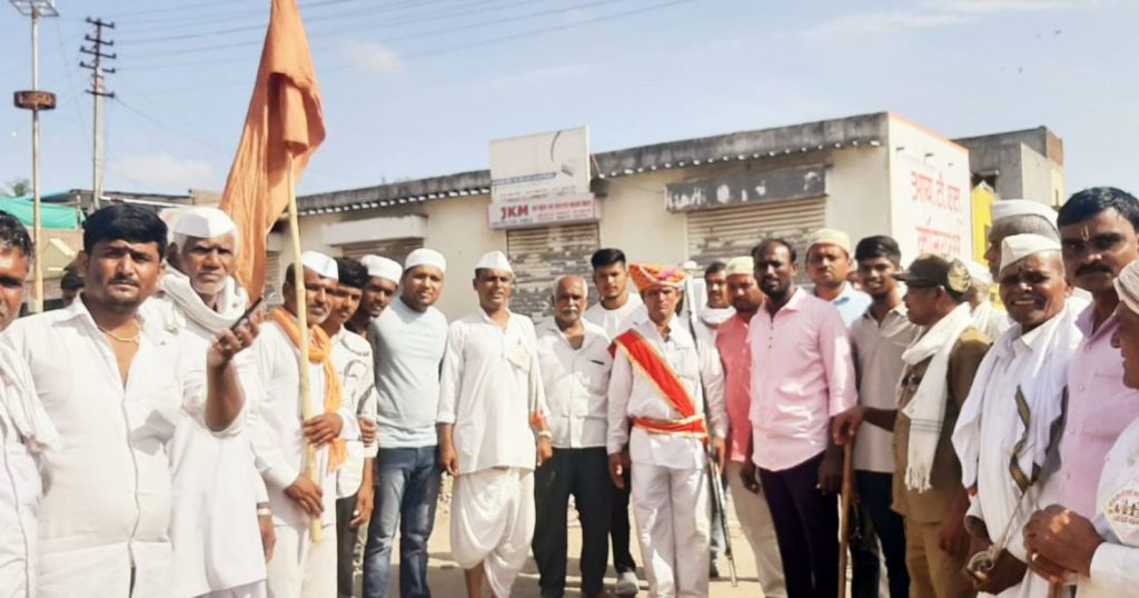 Ashadhi Wari 2023, Dindi of Sriram Devasthan Trust was served by jawalaa Muslim brothers,Vision of Hindu-Muslim brotherhood in Jamkhed taluka