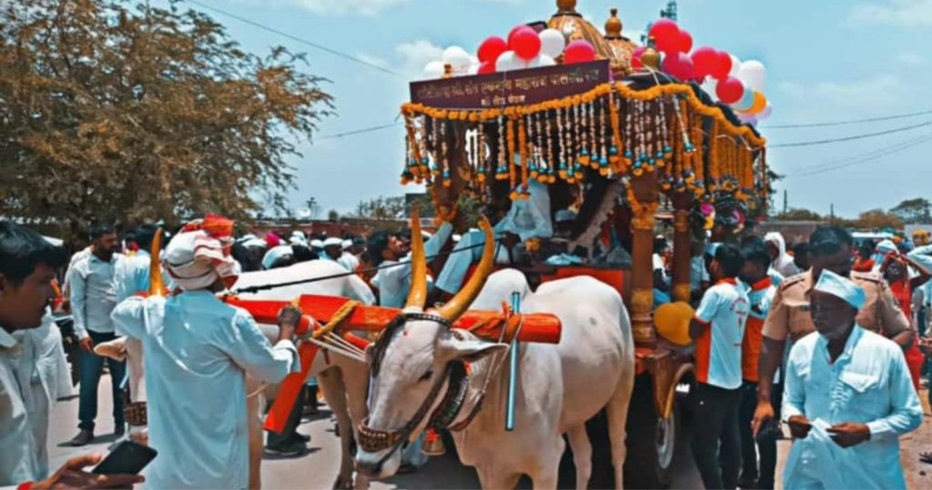 Ashadhi Wari 2023, Sant Eknath Maharaj Palkhi of Paithan received warm welcome in Jamkhed taluka, jamkhed news today, Sant Eknath Maharaj Palkhi Sohala 2023,