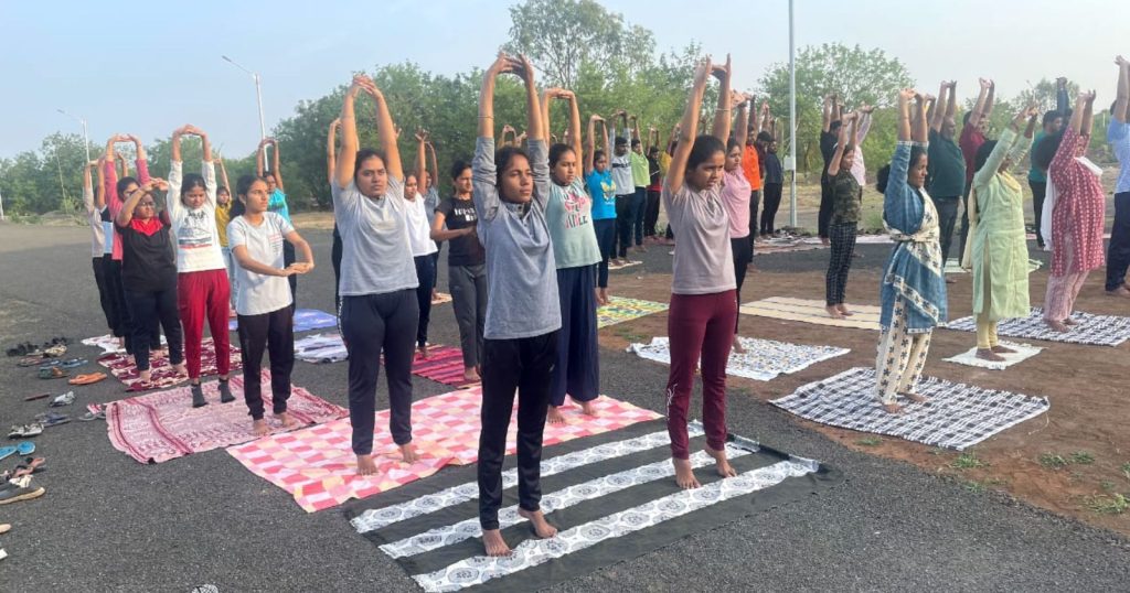 Students should follow Yogasana in daily life for healthy health - Dr. Goraksha Sasane, Punyashlok Ahilya Devi Holkar Agricultural College Halgaon,