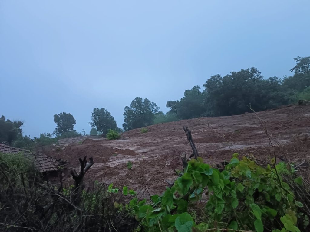 Raigad Khalapur Irshalgad Landslide latest news, repeat of Malin and Taliya, mountain collapsed on Irshalwadi-Irshalgad village, 5 people died, many people were trapped under mudslide, Chief Minister eknath shinde rushed to spot,