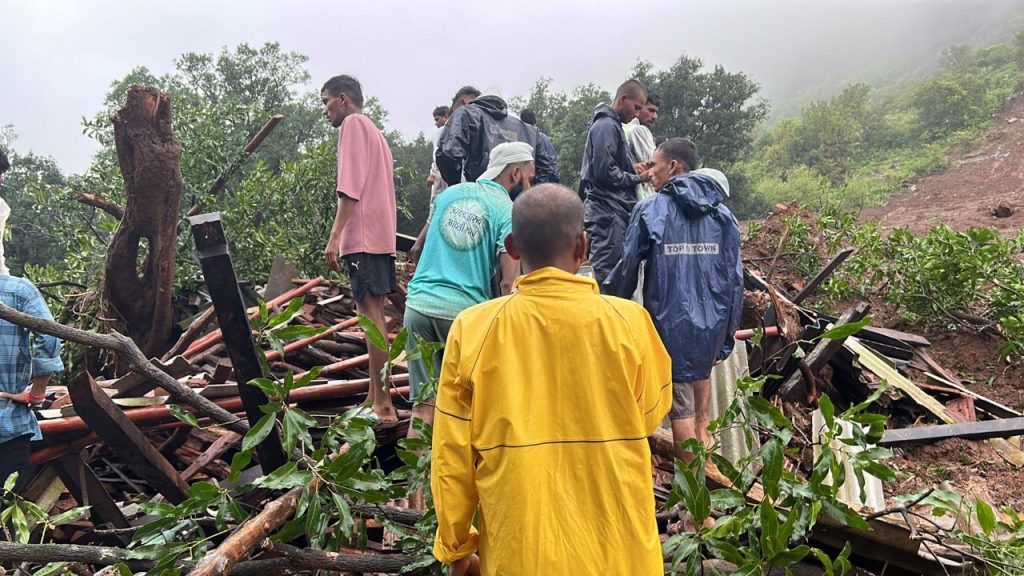 Raigad Khalapur Irshalgad Landslide latest news, repeat of Malin and Taliya, mountain collapsed on Irshalwadi-Irshalgad village, 5 people died, many people were trapped under mudslide, Chief Minister eknath shinde rushed to spot,