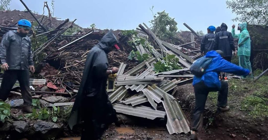 Big news, Irshalwadi - Irshalgad Landslide accident 6 people died, 80 people were rescued, 5 lakhs were given to the heirs of the deceased, Chief Minister Eknath Shinde announced, Raigad Khalapur irshalwadi Irshalgad Landslide Latest NEWS