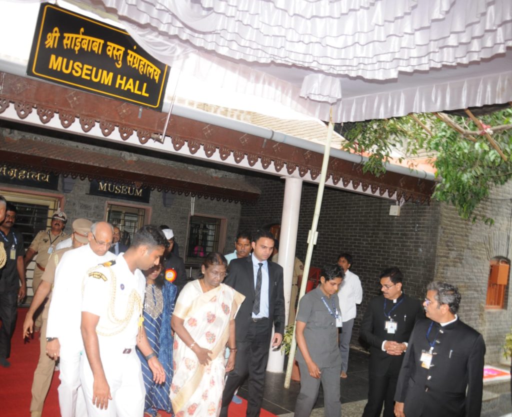 President Draupadi Murmu visited Shree Saibaba Samadhi, Dwarkamai, Gurusthan, visited Shree Saibaba Museum, Draupadi Murmu Shirdi latest news