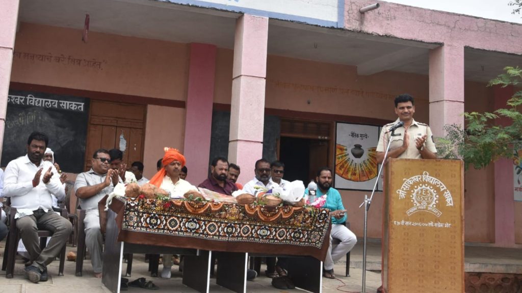 Social commitment maintained by journalist Sudam Varat is commendable - Police Inspector Mahesh Patil, jamkhed news today, 