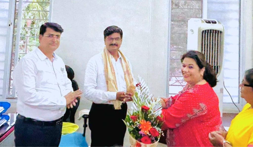 Taluka Medical Officer Transfers 2023,Taluka Medical Officer Dr. Sunil Borade, who is known to be honest with his work without flash, transferred to Pune, served for 12 years in Jamkhed,