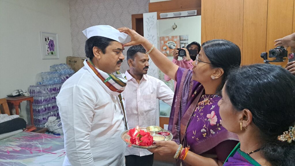 Ram Shinde Sabhapati, Speaker of the Vidhan Parishad, Ram Shinde received warm welcome in his native Chondi village, jamkhed news today live,