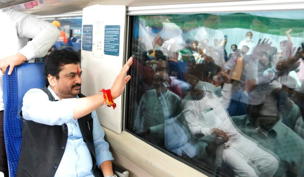 Nagpur-Pune Vande Bharat Express will provide fast and pleasant travel facilities to students, businessmen and tourists Ram Shinde Sabhapati Vidhan Parishad