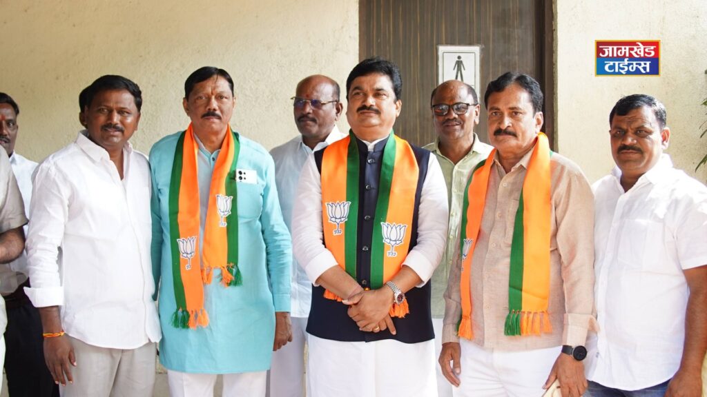 Rajendra Pawar, RD Group's Sarvesarva Rajendra Pawar join BJP, BJP's strength increases in Jamkhed, karjat jamkhed latest news, ram shinde vs Rohit Pawar, 