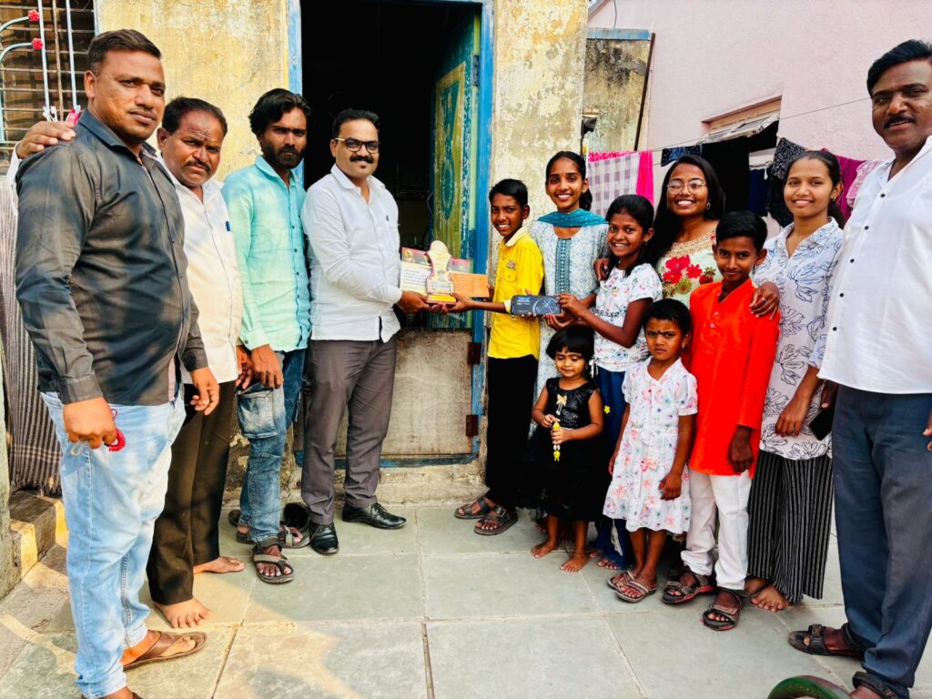 Raigad to Sinhagad, Build Fort competition , Spontaneous response from 55 contestants, Shivkal comes alive in Chapadgaon, karjat jamkhed news today,  